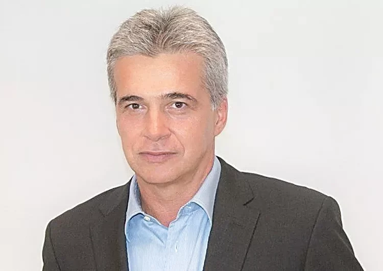 Ο Σκλαβενίτης μοιράζει για πρώτη φορά χρήμα από το ταμείο του