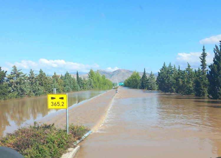 Γιατί πλημμύρισε η Θεσσαλία-Πληθαίνουν καταγγελίες για σπάσιμο αναχωμάτων