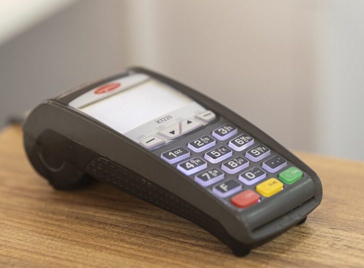 Επιχειρήσεις: Από 1η Νοεμβρίου η διασύνδεση ταμειακών & pos-Τι αλλάζει για τις αποδείξεις