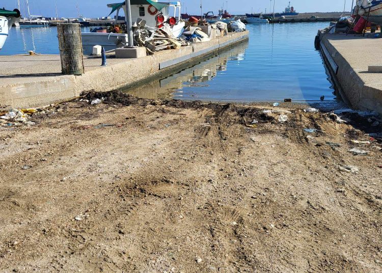 Λιμάνι Κυλλήνης: Ξεκίνησε το έργο διαμόρφωσης νέου δρόμου και γλύστρας