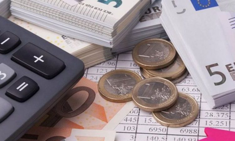 Ελεύθεροι επαγγελματίες: Αυξάνονται οι ασφαλιστικές εισφορές-Δείτε τα ποσά