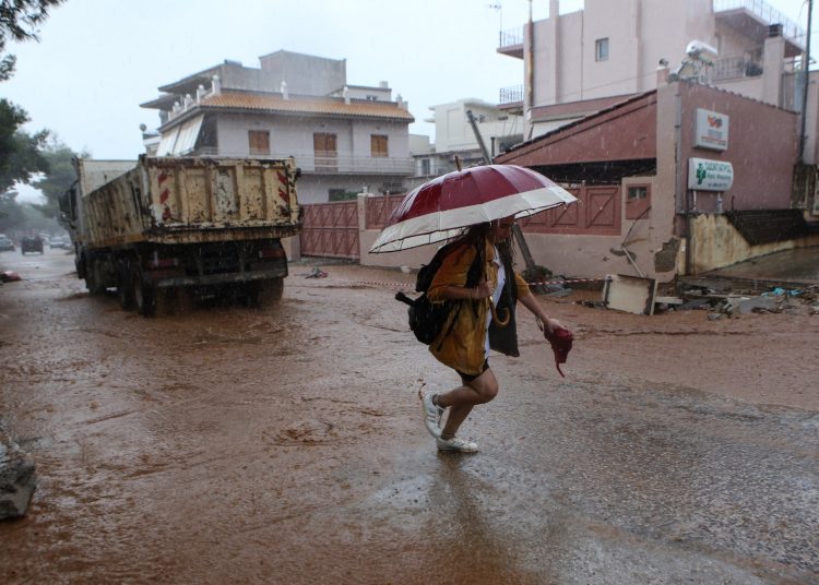 Έρχεται νέα κακοκαιρία – «Βουτιά» 10 βαθμών και καταιγίδες