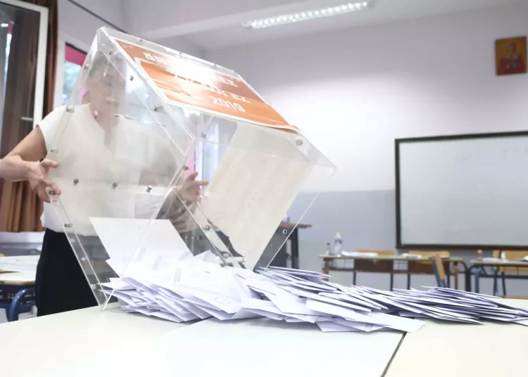 Αυτοδιοικητικές εκλογές: Ποιοι «παίζουν» χωρίς αντίπαλο – Η συμμετοχή των γυναικών και ο μεγαλύτερος σε ηλικία υποψήφιος