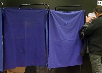 Αυτοδιοικητικές εκλογές: 6 δήμαρχοι βγήκαν χωρίς να κλείσουν οι κάλπες