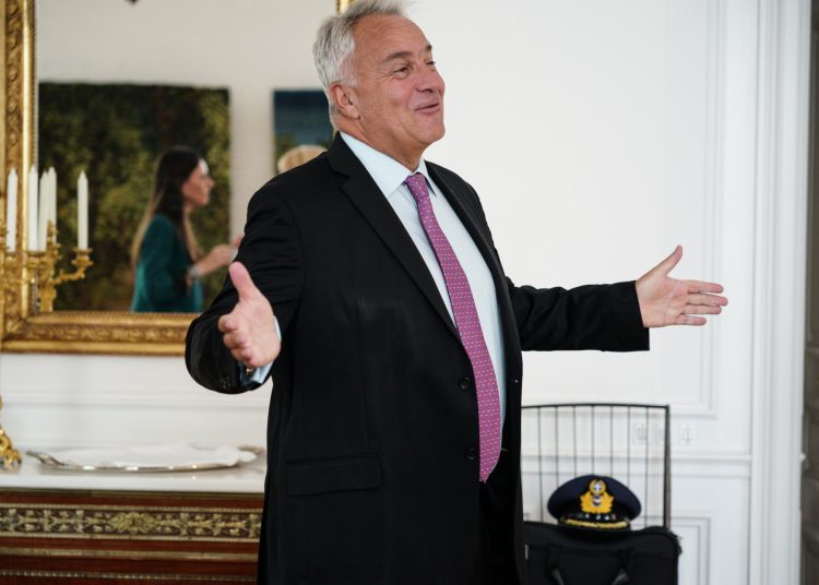 Γάμος ομόφυλων ζευγαριών: Η κυβέρνηση θέλει να περάσει το νόμο , ο Βορίδης αρνείται να ψηφίσει