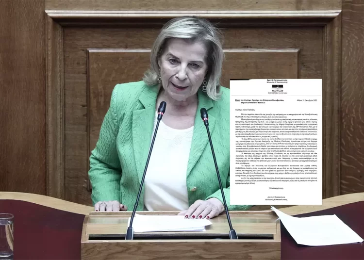 Πλεύση Ελευθερίας: Αποχωρεί και η Αρετή Παπαϊωάννου, είναι μητέρα του Μιχάλη Χουρδάκη