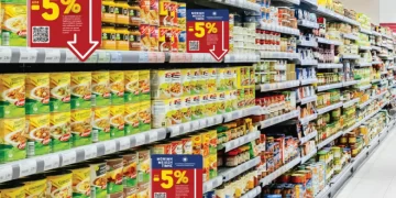 Καλπάζει η ακρίβεια σε ενέργεια, καύσιμα και τρόφιμα – Φόβοι για ένα δύσκολο χειμώνα