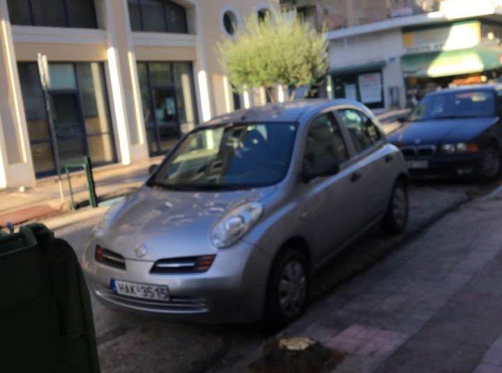 ΠΥΡΓΟΣ: Έκοψαν δύο δέντρα στην οδό Τάκη Πετροπούλου απέναντι από το Δημαρχείο!!!