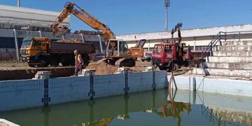 Τελικά το κολυμβητήριο Πύργου ΔΕΝ έχει τις προδιαγραφές να φιλοξενήσει μεγάλους αγώνες κολύμβησης; Οι αθλητές θα πηγαίνουν για αγώνες στην Αμαλιάδα ή την Πάτρα;