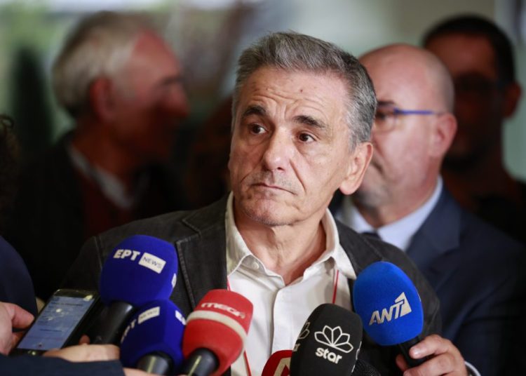 Βουλή: Εκτός ΣΥΡΙΖΑ Τσακαλώτος και Πέρκα