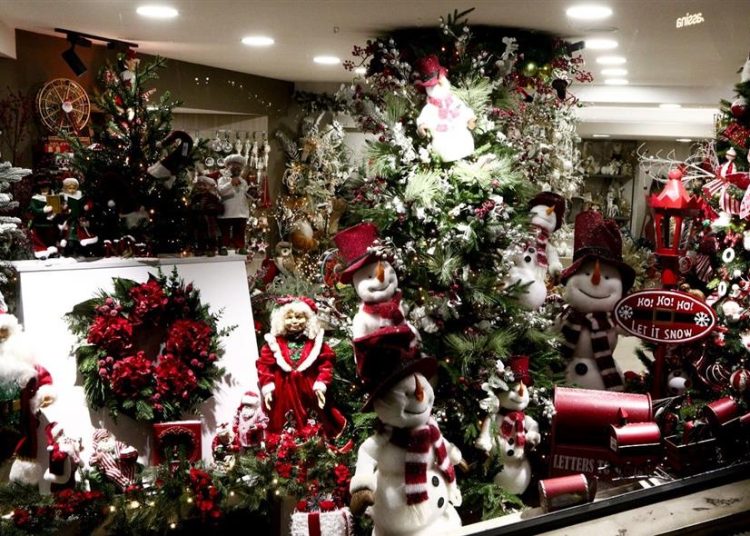 Ακριβότερα τα χριστουγεννιάτικα στολίδια φέτος