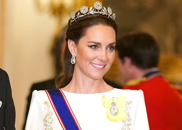 Πριγκίπισσα Κέιτ: Η νέα εκθαμβωτική εμφάνιση