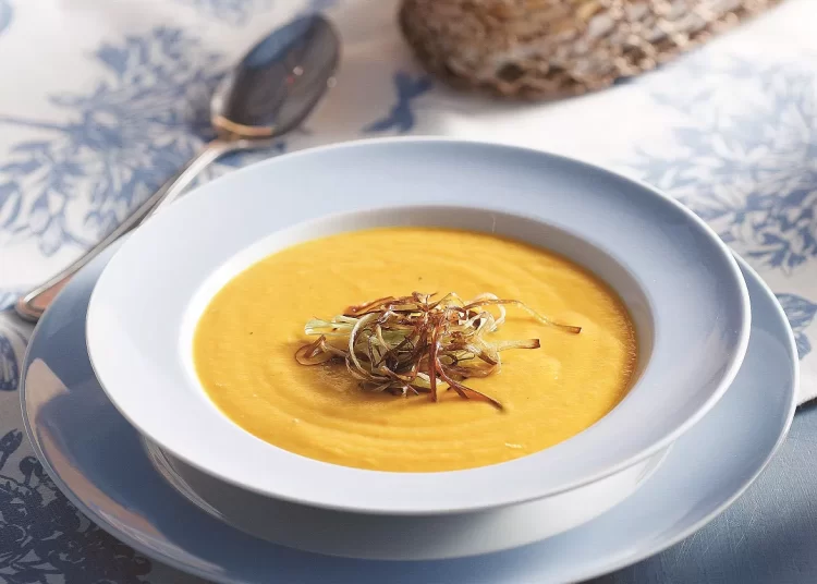 15 νόστιμες σούπες λαχανικών για vegans κι όσους απέχουν απ’ το κρέας