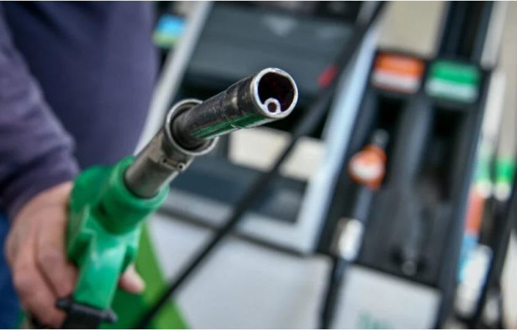 Έρχονται μειώσεις στις τιμές των καυσίμων την επόμενη εβδομάδα