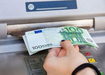 Άνεργοι: Πότε θα πάρουν δώρο Χριστουγέννων & επίδομα -Τι ποσό θα μπει στα ΑΤΜ