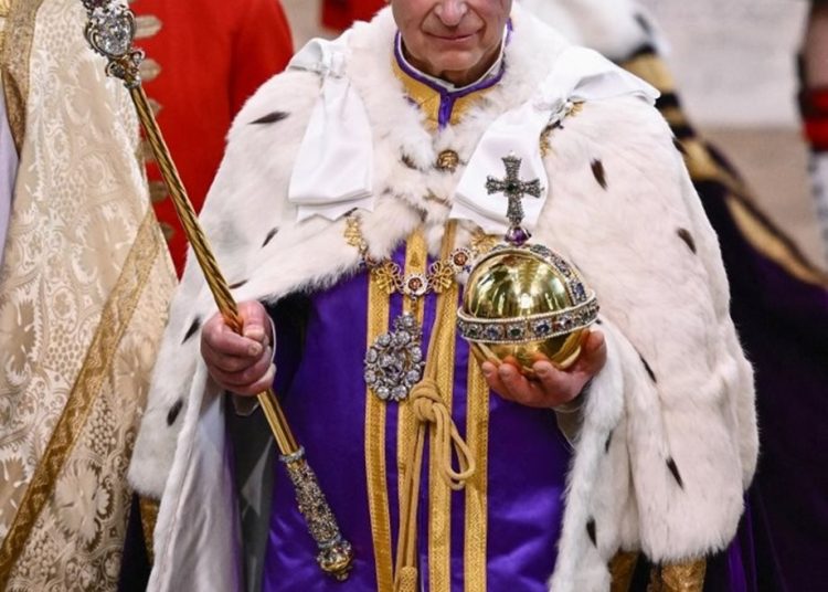 Βασιλιάς Κάρολος: Το ελληνικό αξεσουάρ που φόρεσε για να τιμήσει την Ελλάδα