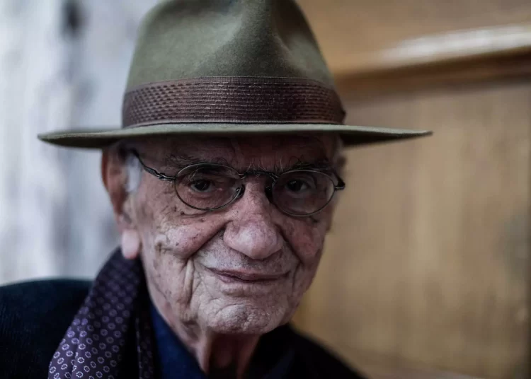 Πέθανε ο συγγραφέας Βασίλης Βασιλικός, σε ηλικία 89 ετών