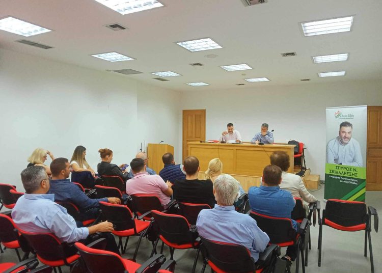 Σπύρος Σκιαδαρέσης: Στον Πύργο έγινε συγκέντρωση των συμβούλων του