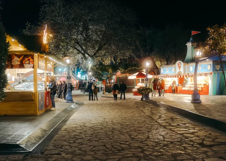 Χριστούγεννα στην Ελλάδα: 5 προορισμοί για οικογενειακές διακοπές