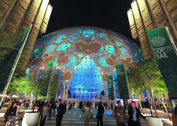 COP28: 200 χώρες συμφώνησαν να μειώσουν τα ορυκτά καύσιμα