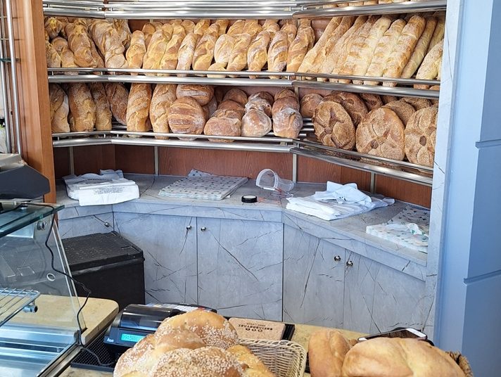 Ο Φούρνος από την Βύλιζα Ολυμπίας άνοιξε στον Πύργο και πουλά το ψωμί 2 ευρώ το κιλό!
