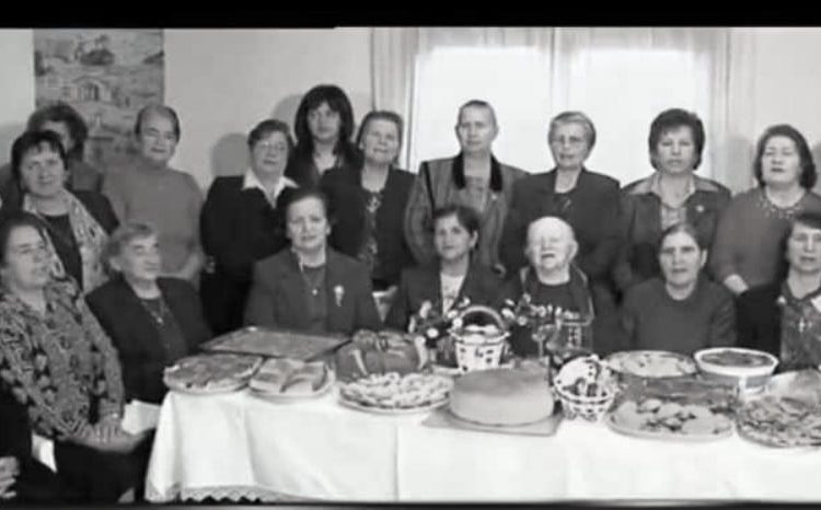 Οδοιπορικό στην Ηλεία του Χθες και του Σήμερα-Κεφάλαιο 3ο : Ο παραδοσιακός γάμος – γ) Τα «ιδώματα» δ) Τα τελειώματα