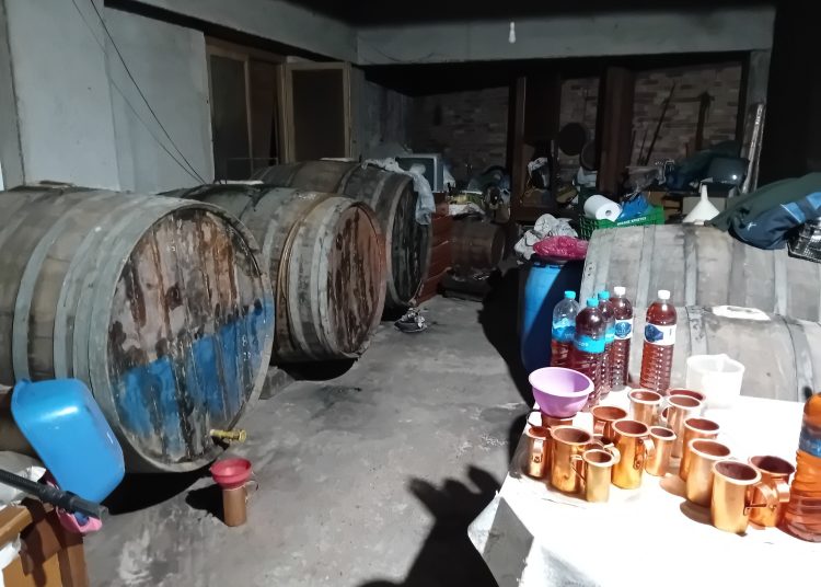 Η τελευταία ταβέρνα .. κρασοπουλειό του Πύργου .. του Παπαγιαννόπουλου ..(Άγιος Σπυρίδωνας) ..