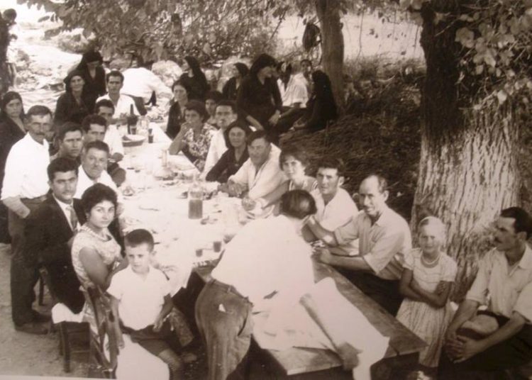 Οδοιπορικό στην Ηλεία του Χθες και του Σήμερα – Ο παραδοσιακός γάμος. Κεφάλαιο 12ο : Το τραπέζι της νύφης