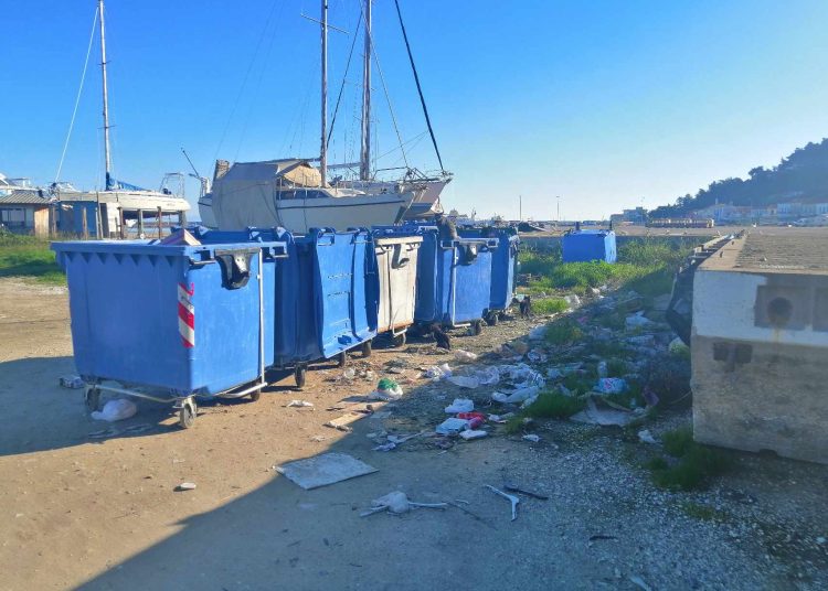 Κατάκολο: Παραδομένο στην μιζέρια-Άλυτα προβλήματα & έλλειψη σχεδίου καταστρέφουν το Επίνειο