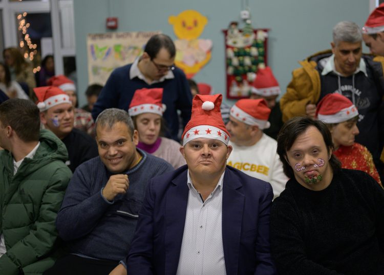 Χριστουγεννιάτικη γιορτή του ΚΔΑΠ μεΑ ΗΛΙΑΝΘΟΣ