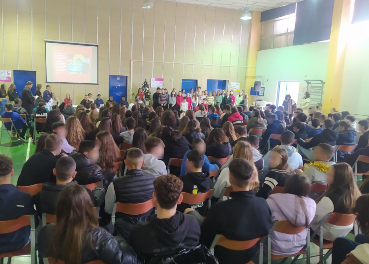 Χριστουγεννιάτικη γιορτή στο 2ο Γυμνάσιο Πύργου