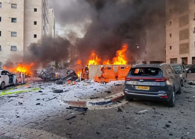 Δύο μήνες πολέμου μεταξύ Ισραήλ και Χαμάς – «Μάχες» για καύσιμα και ανθρωπιστική βοήθεια στη Γάζα