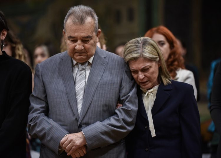 Τέμπη: Συγκίνηση στο ΑΠΘ – Έδωσαν πτυχίο στις αδικοχαμένες φοιτήτριες