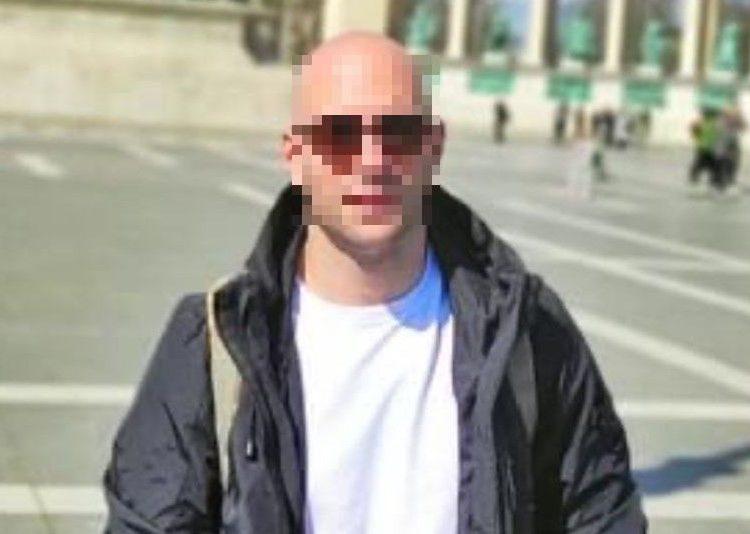 Ακρωτηρίασαν το πόδι του αστυνομικού που χτυπήθηκε από τη φωτοβολίδα