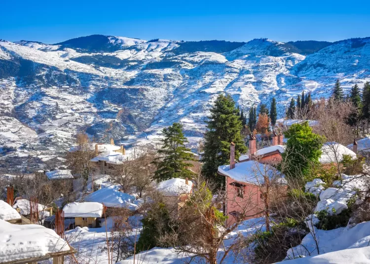 Χριστουγεννιάτικοι προορισμοί κοντά στην Αθήνα: Τέσσερα αξέχαστα ταξίδια