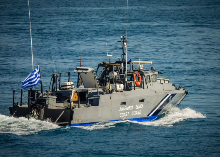 Πειραιάς: Συνελήφθη ο διοικητής της Δίωξης Ναρκωτικών και ένας λιμενικός για διακίνηση κοκαΐνης