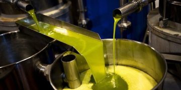 Λάδι: Φόβοι ότι θα ξεπεράσει η τιμή του τα 30 ευρώ στο ράφι!!!