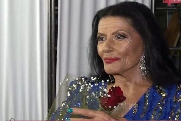 Ζωζώ Σαπουντζάκη: Η συντροφικότητα παίζει σοβαρό ρόλο στη ζωή μου