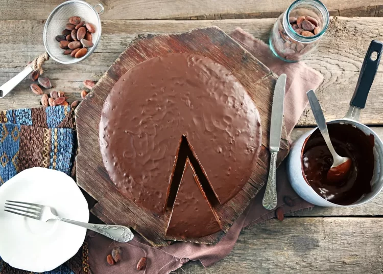 Περί ορέξεως… σοκολατόπιτα: 6 λαχταριστές συνταγές χωρίς έκπτωση στις θερμίδες