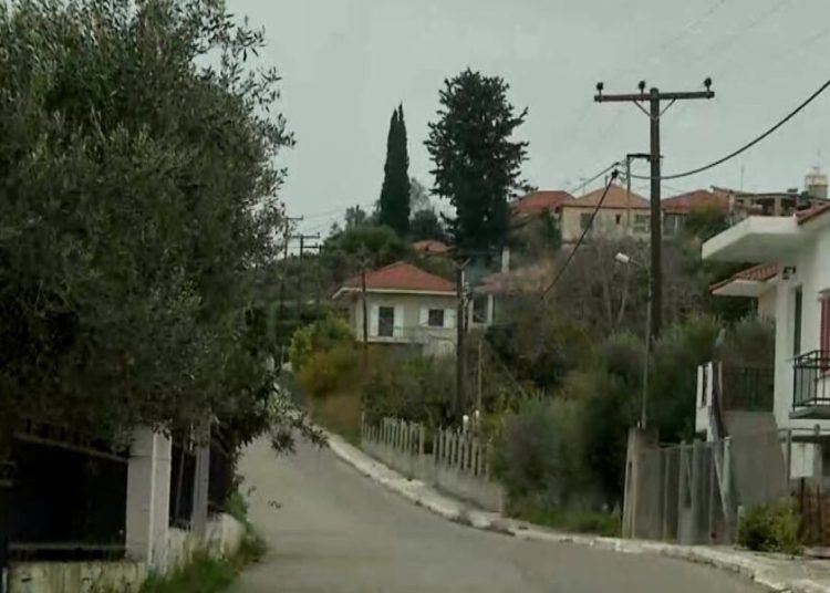 Στρέφι: Ελληνοαμερικάνος ψάχνει τις ρίζες του-Όλο το χωριό κινητοποιήθηκε