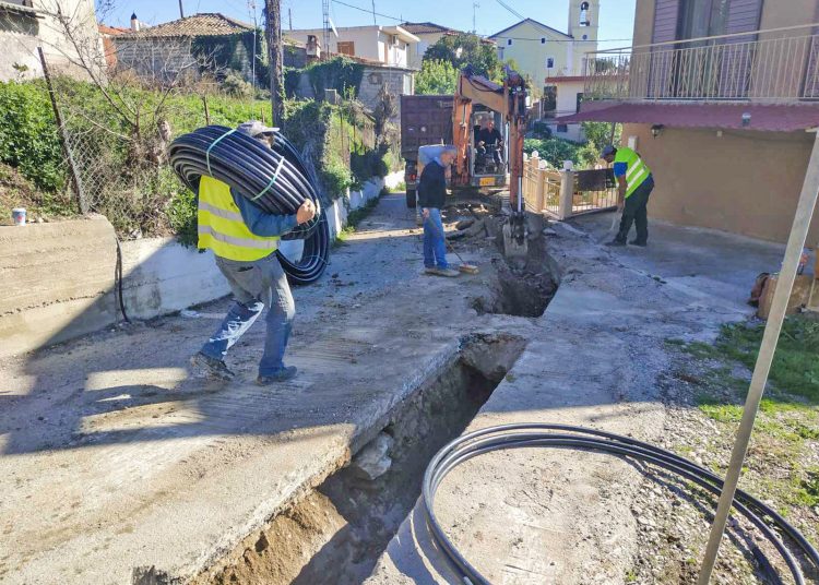Δήμος Ολυμπίας: Έργα για νέα πλατεία στην πόλη και στο Στρέφι ξεκινά έργο υδροδότησης