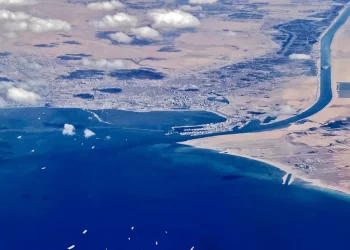 Ερυθρά απειλή: Αν κλείσει το Σουέζ «παίρνουν φωτιά» τρόφιμα, πετρέλαιο και φυσικό αέριο