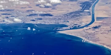 Ερυθρά απειλή: Αν κλείσει το Σουέζ «παίρνουν φωτιά» τρόφιμα, πετρέλαιο και φυσικό αέριο