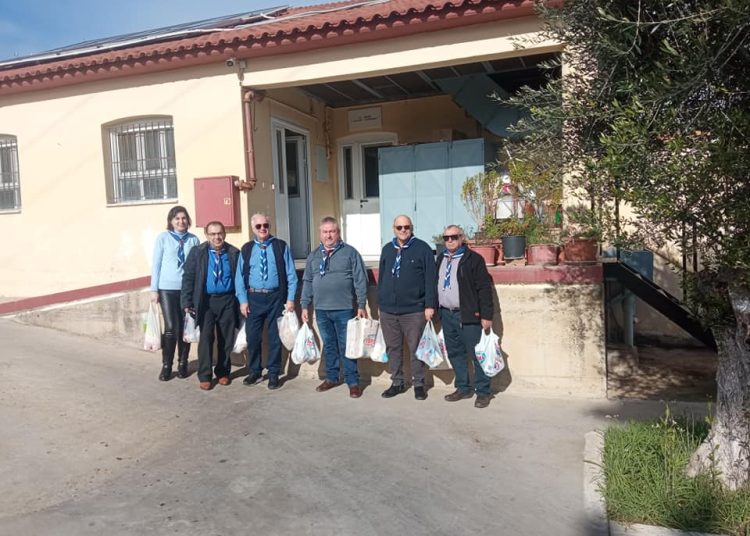 Παλαιοί Πρόσκοποι Ηλείας: Προσέφεραν τρόφιμα Άσυλο Ανιάτων” Ν.Βασιλειάς”