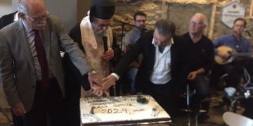 Χρ. Γαρύφαλλος: “Ευχόμαστε να επιστρέψει ο Δήμος μας στην κανονικότητα, να εκλείψει η τοξικότητα και να επιστρέψει η αξιοπρέπεια που τόσο πολύ μας έλειψε.”