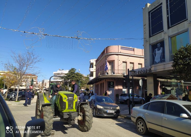 Αμαλιάδα: Με πολύ κόσμο στους δρόμους η διαμαρτυρία για το Πρώτοδικείο