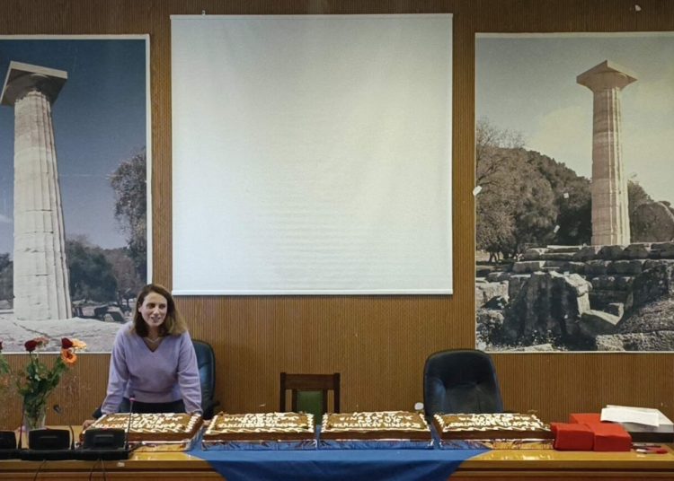 Έκοψε την Πρωτοχρονιάτικη πίτα της η Εφορεία Αρχαιοτήτων Ηλείας