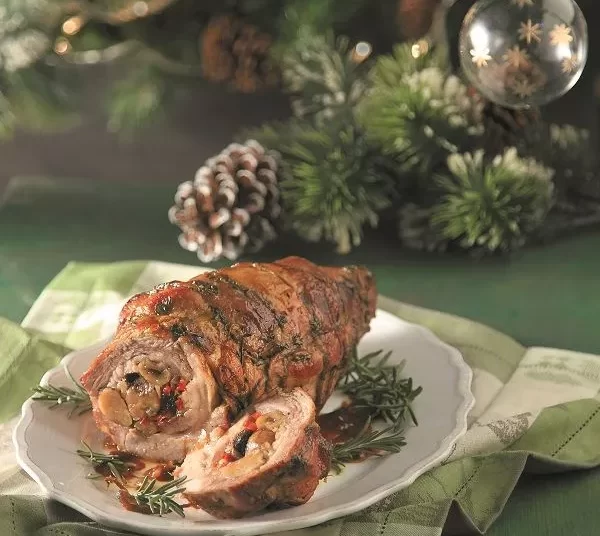 Ρολό χοιρινό με κάστανα και δαμάσκηνα. Το μενού της εβδομάδας (1 έως 7/1)