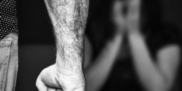 Δυτική Ελλάδα: 50χρνος χτύπαγε το κεφάλι της μητέρας του στο πάτωμα