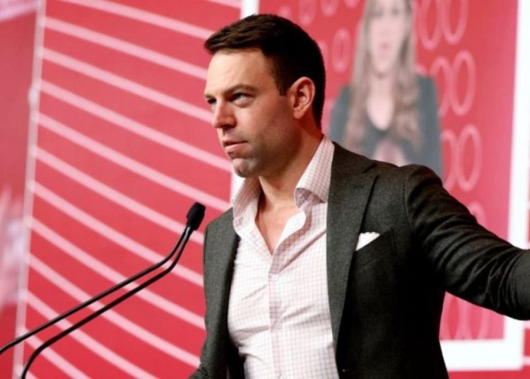 Aποφάσισε το λουκέτο σε ”Αυγή και ”Κόκκινο” ο Στέφανος Κασσελάκης